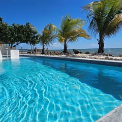 Aqua Bella II- Amazing Oceanfront Villa