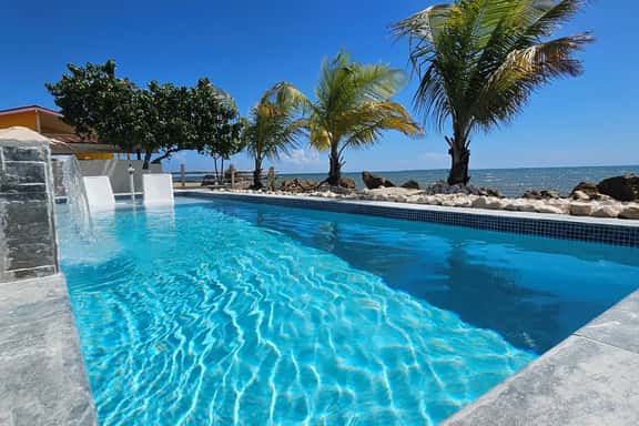 Aqua Bella II- Amazing Oceanfront Villa - Image 1