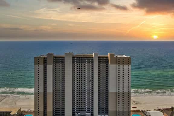 Aqua Blue Beachfront PH Panama City Beach, FL - Image 1