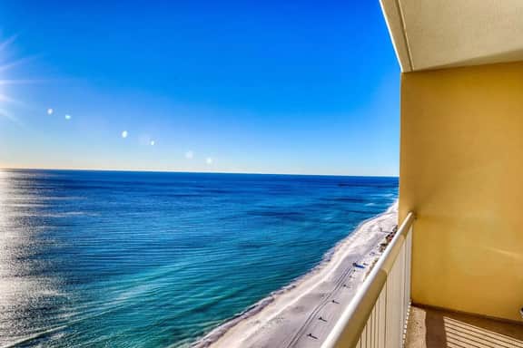 Aqua Cozy 1712 | Beachfront Studio Panama City Beach, FL - Image 3